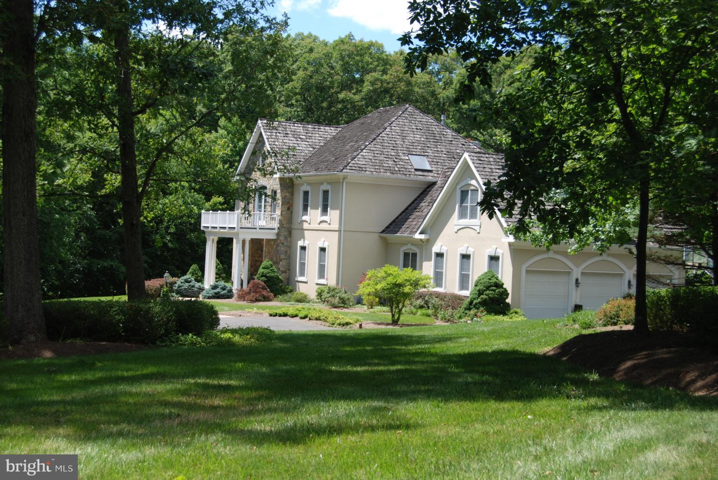 LOTH LORIAN - Residential