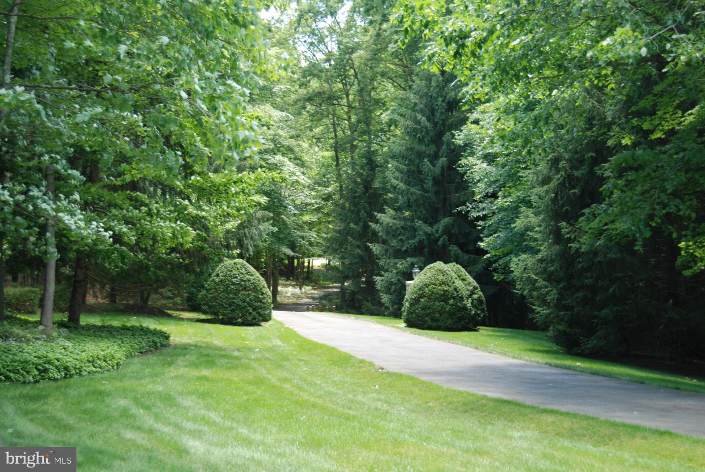 LOTH LORIAN - Residential