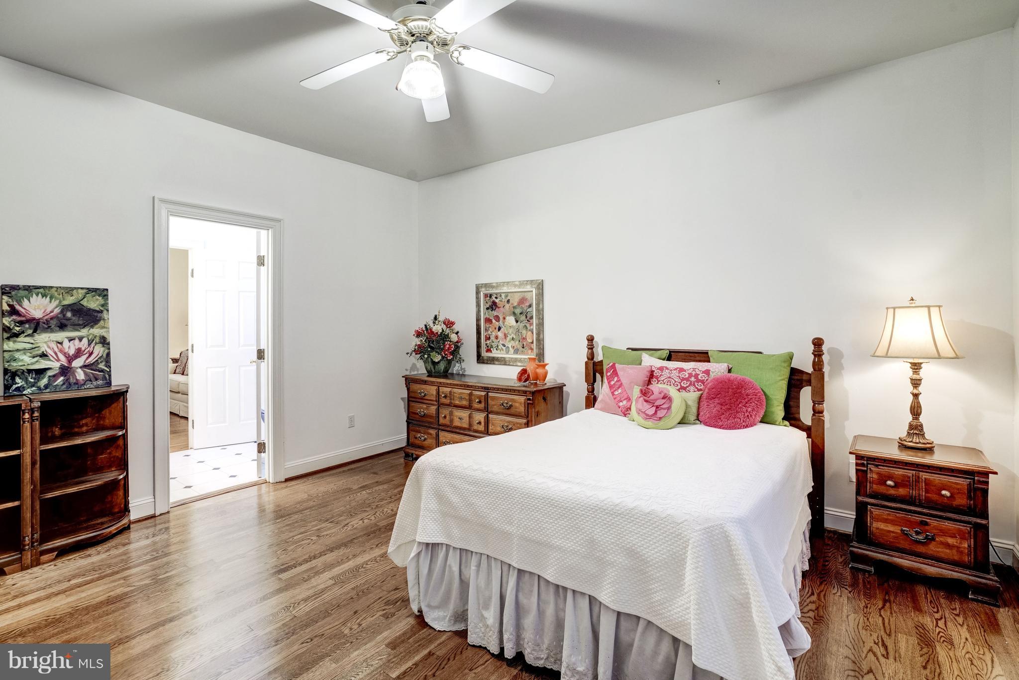 LOTH LORIAN - Residential