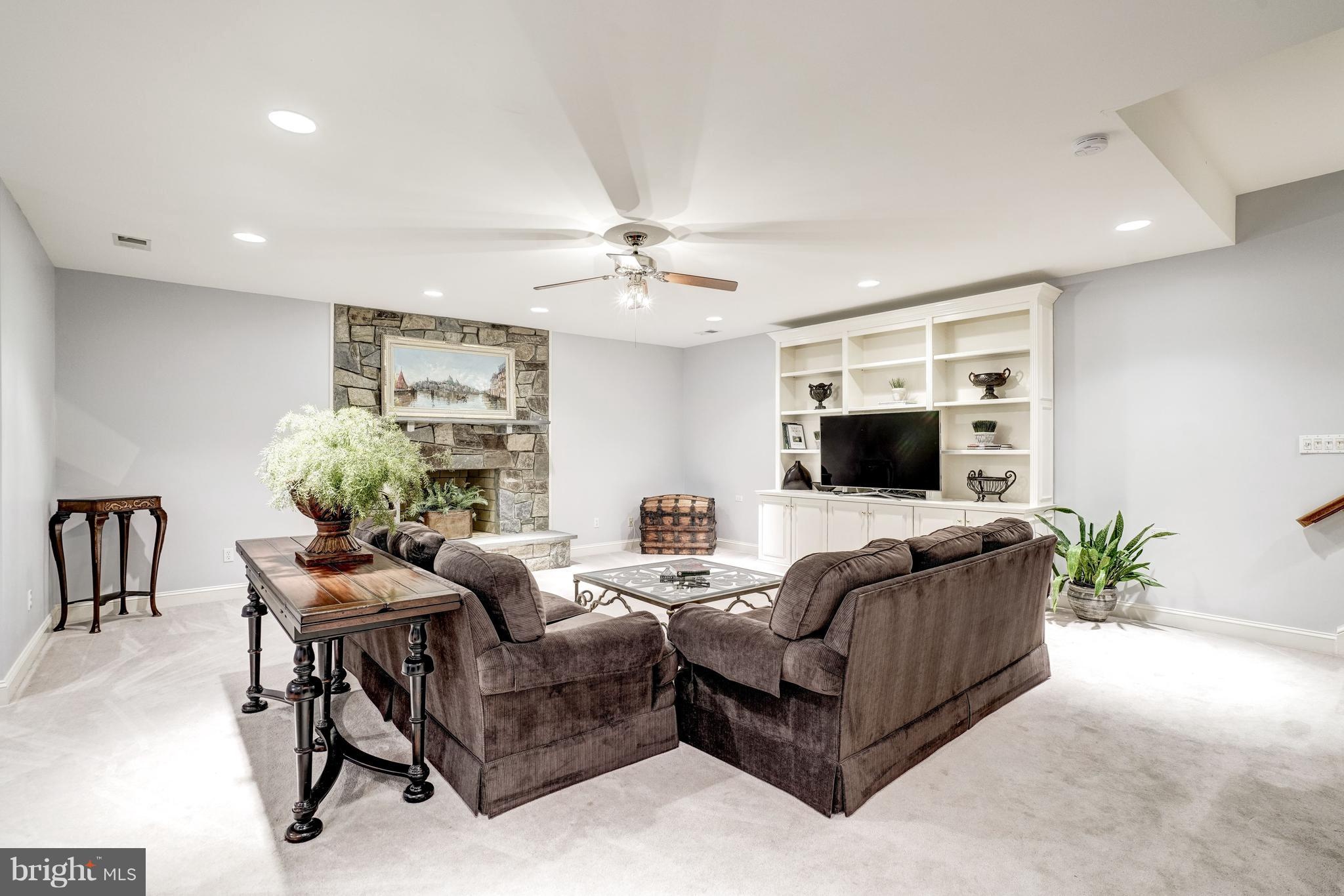 LOTH LORIAN - Residential