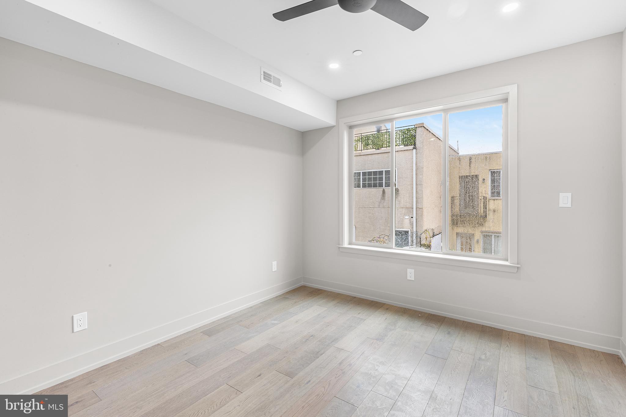 POINT BREEZE - Residential