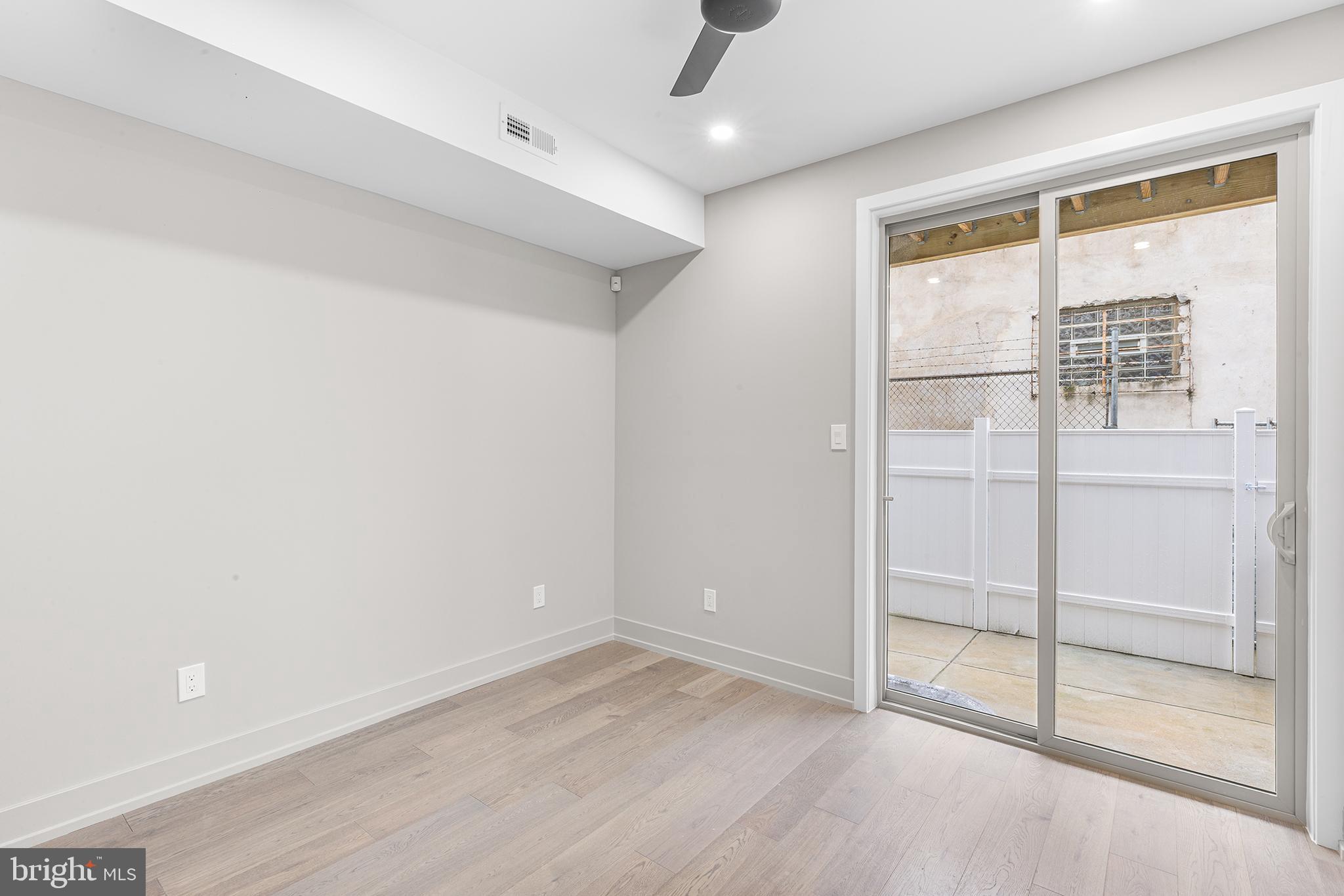 POINT BREEZE - Residential