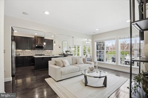 Photo of 7 Cricket Grn Grn, LANCASTER, PA 17602 (MLS # PALA2086920)