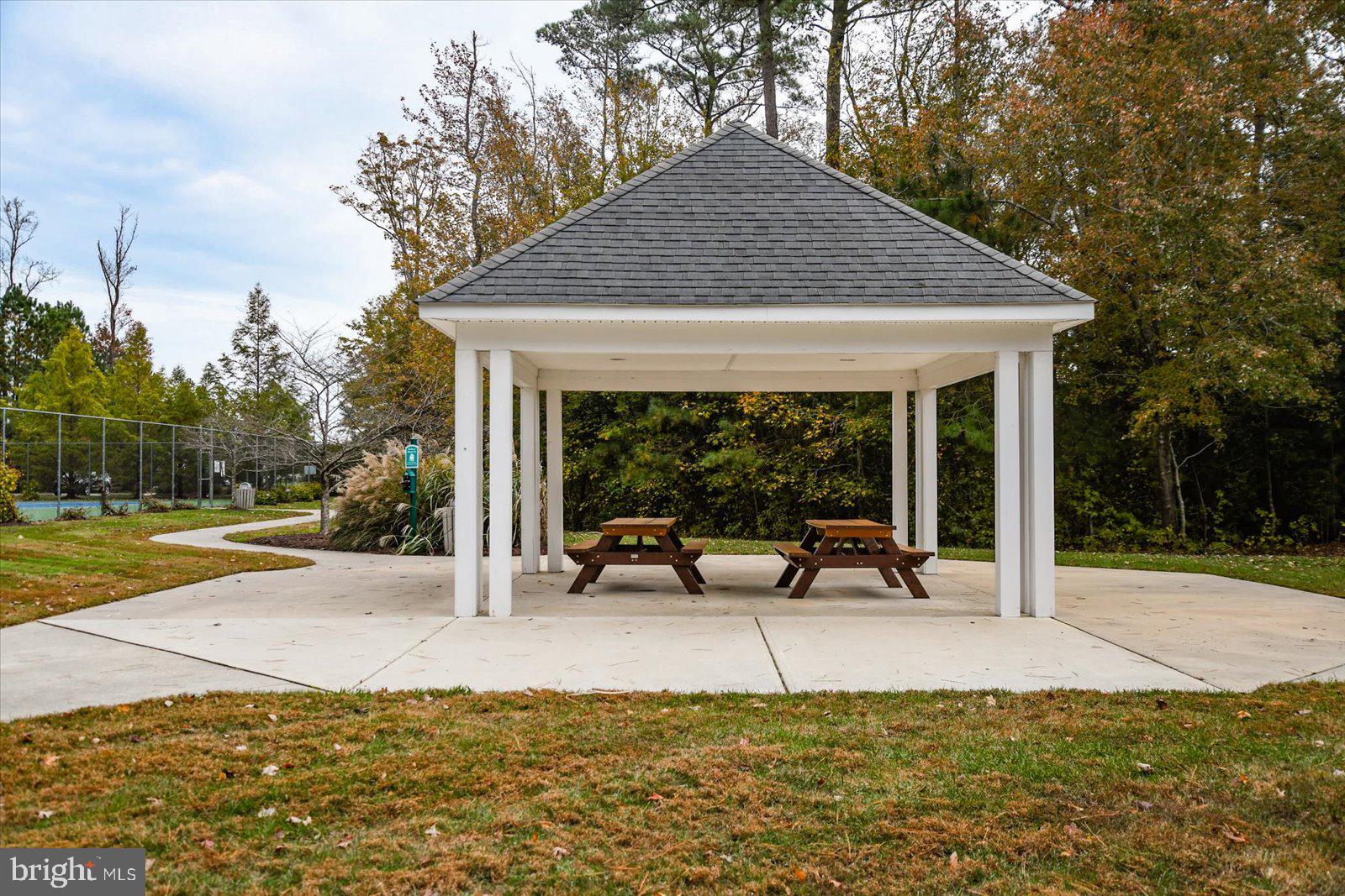 REFUGE AT DIRICKSON CREEK - Residential