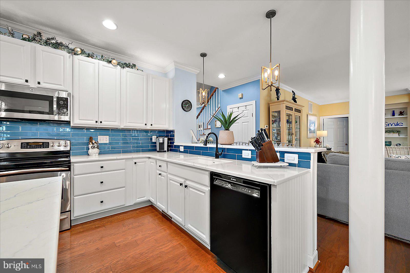 REFUGE AT DIRICKSON CREEK - Residential
