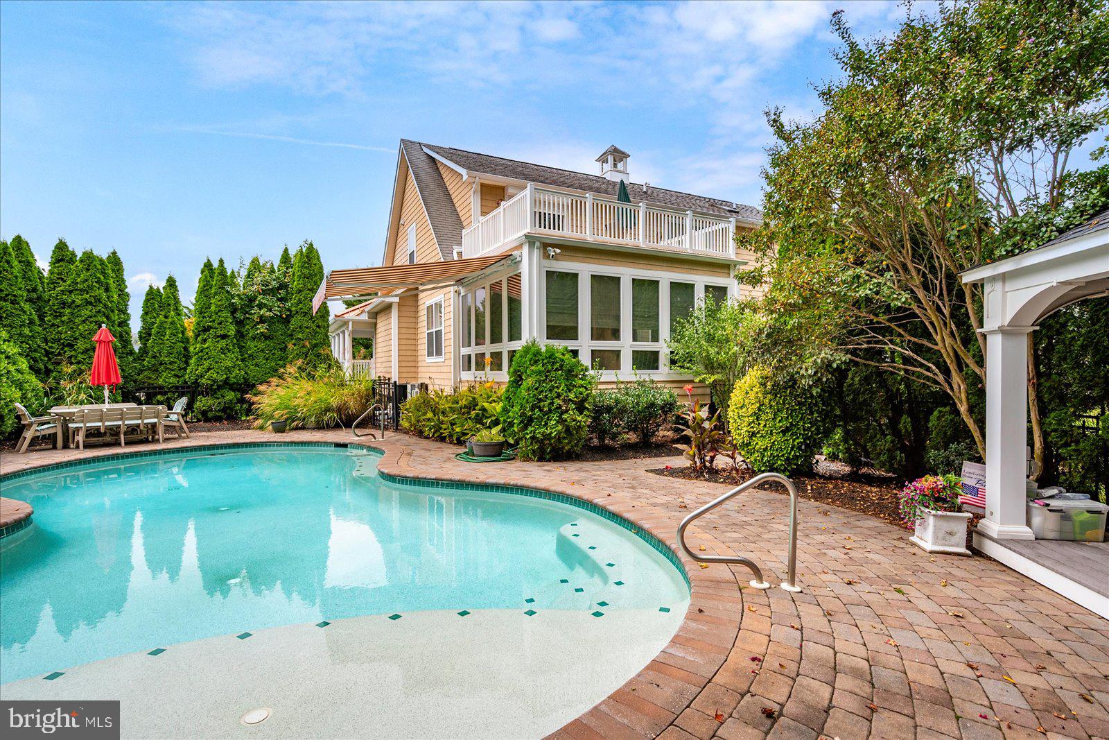 REFUGE AT DIRICKSON CREEK - Residential