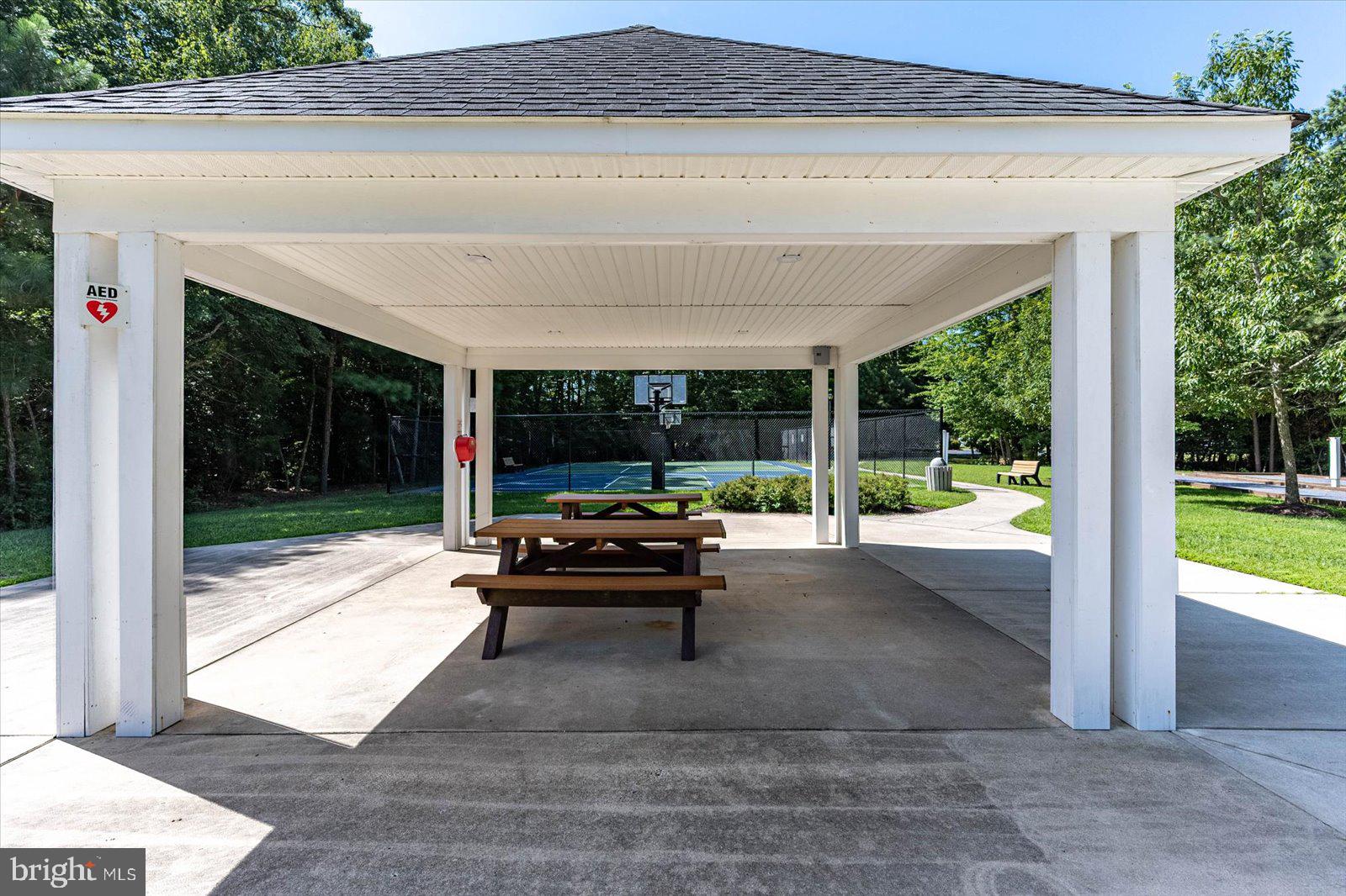 REFUGE AT DIRICKSON CREEK - Residential