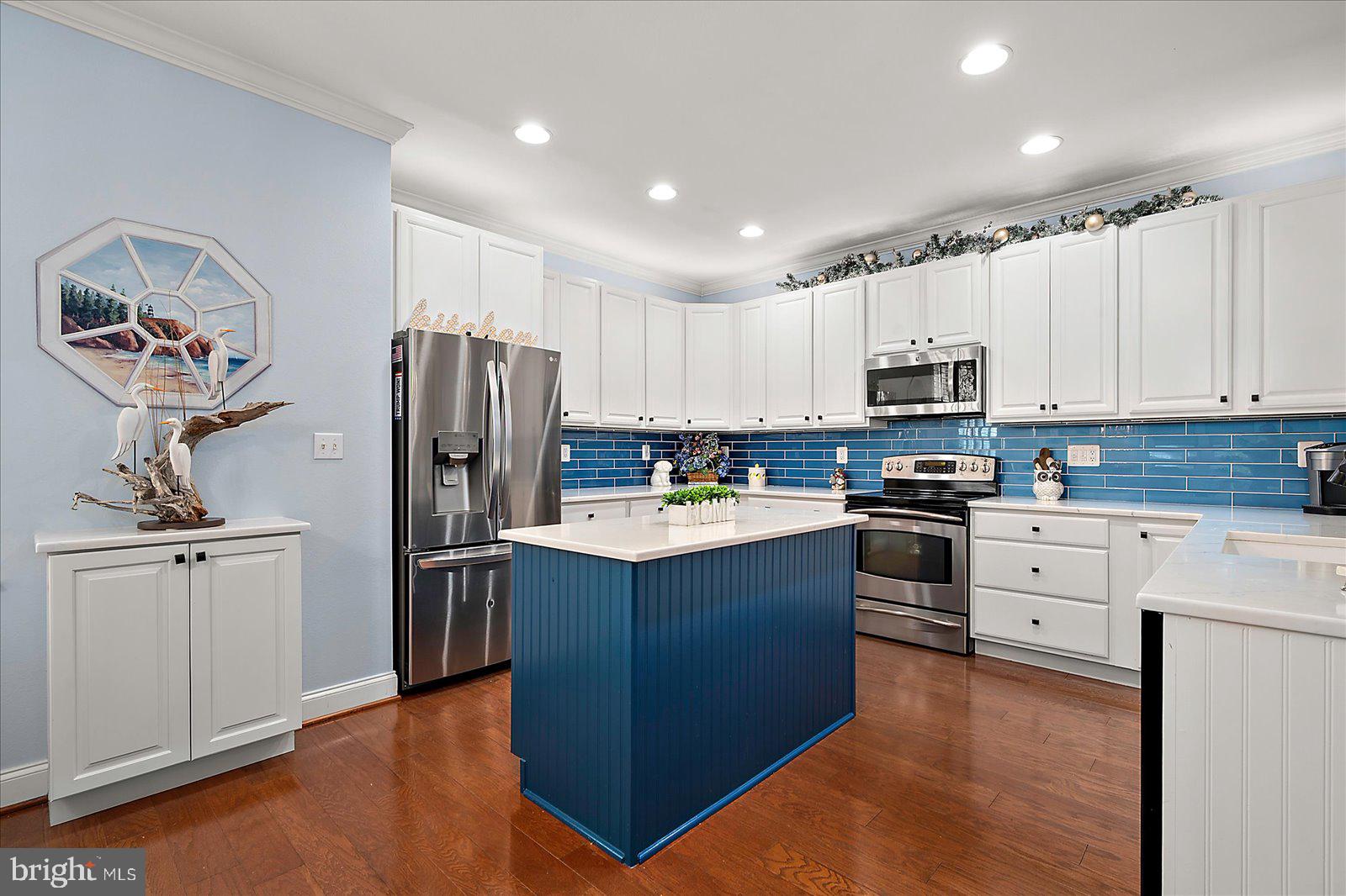 REFUGE AT DIRICKSON CREEK - Residential