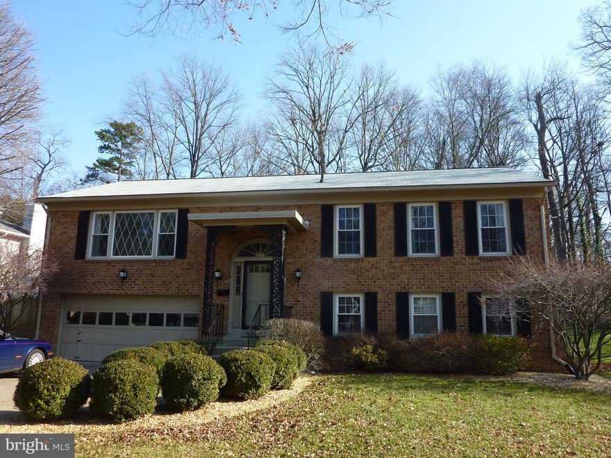 Beautiful Lot, very private* Very close to hospital and public transportation* Updated Kitchen and Hall Bath*House to be Sold As Is