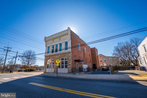 Photo of 900 Montgomery Street, LAUREL, MD 20707 (MLS # MDPG2211940)