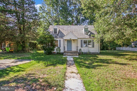 Photo of 17608 Rose Circle, DUMFRIES, VA 22026 (MLS # VAPW2131850)