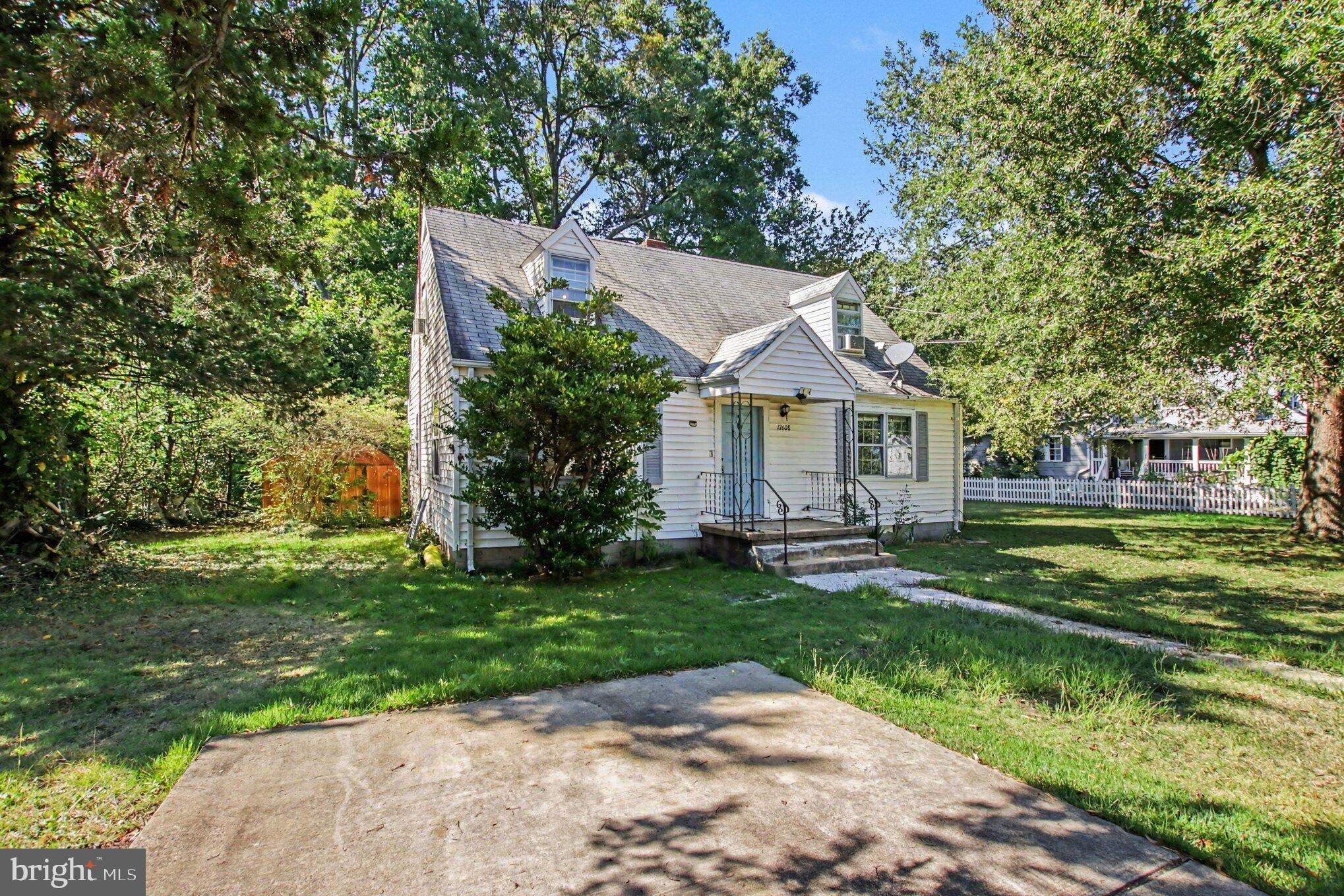 17608 ROSE CIRCLE