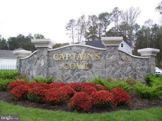 CAPTAIN'S COVE - Land