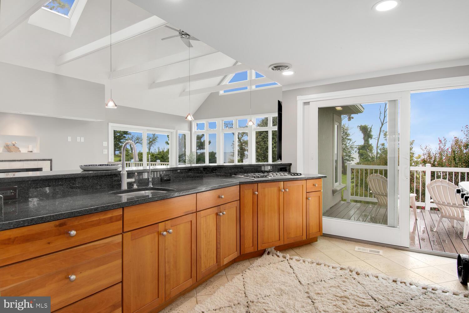 LOVE POINT - Residential