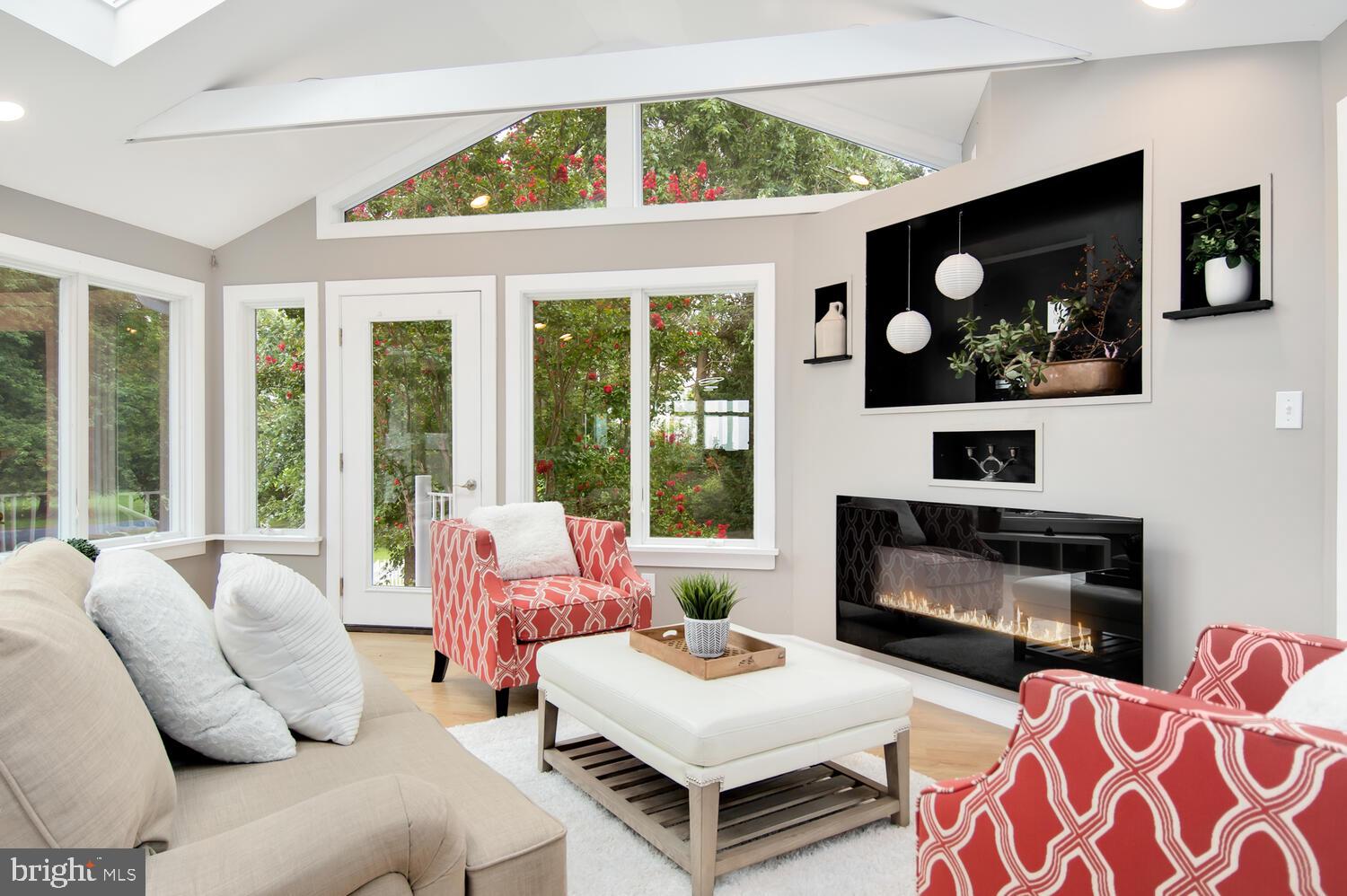 LOVE POINT - Residential