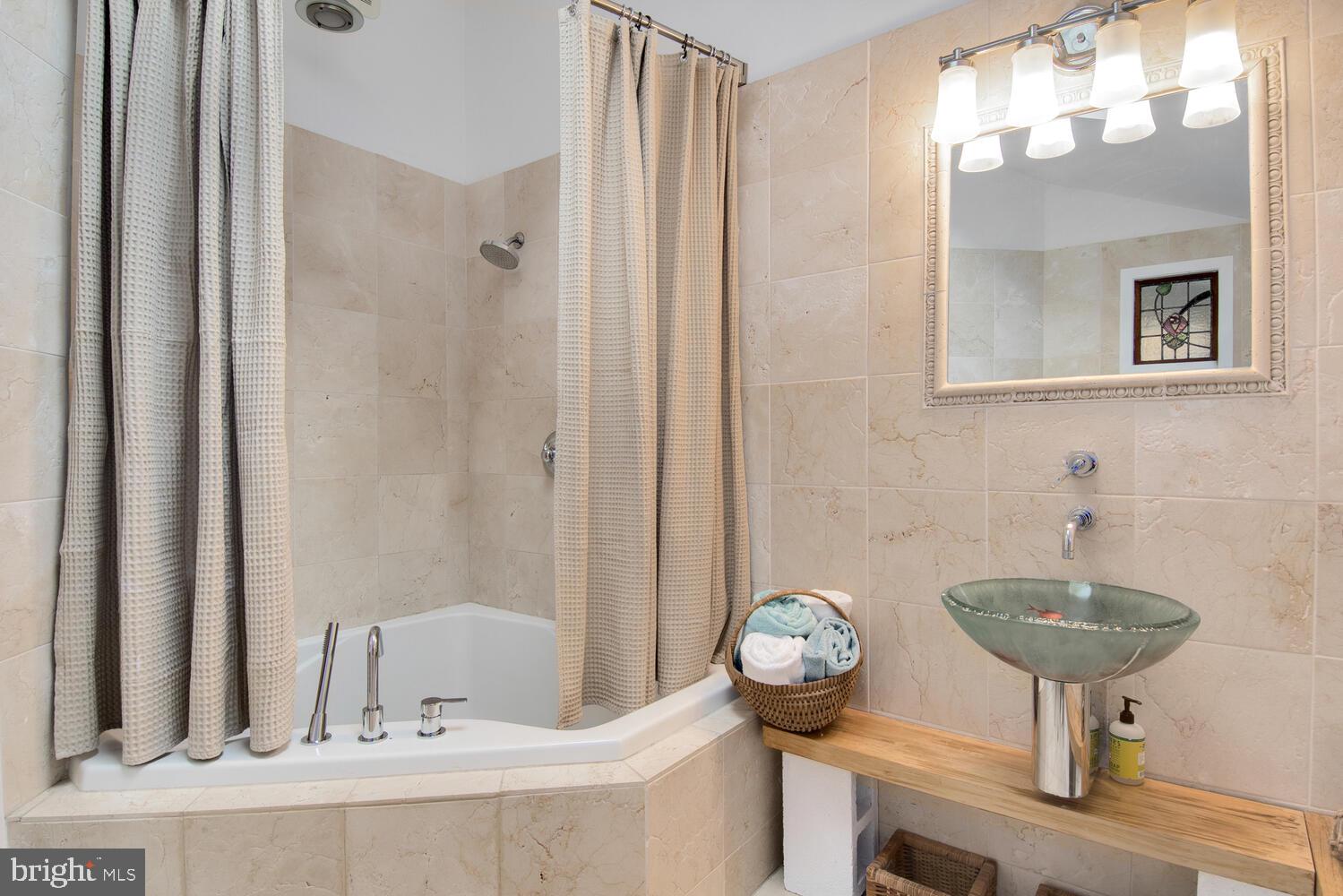 LOVE POINT - Residential