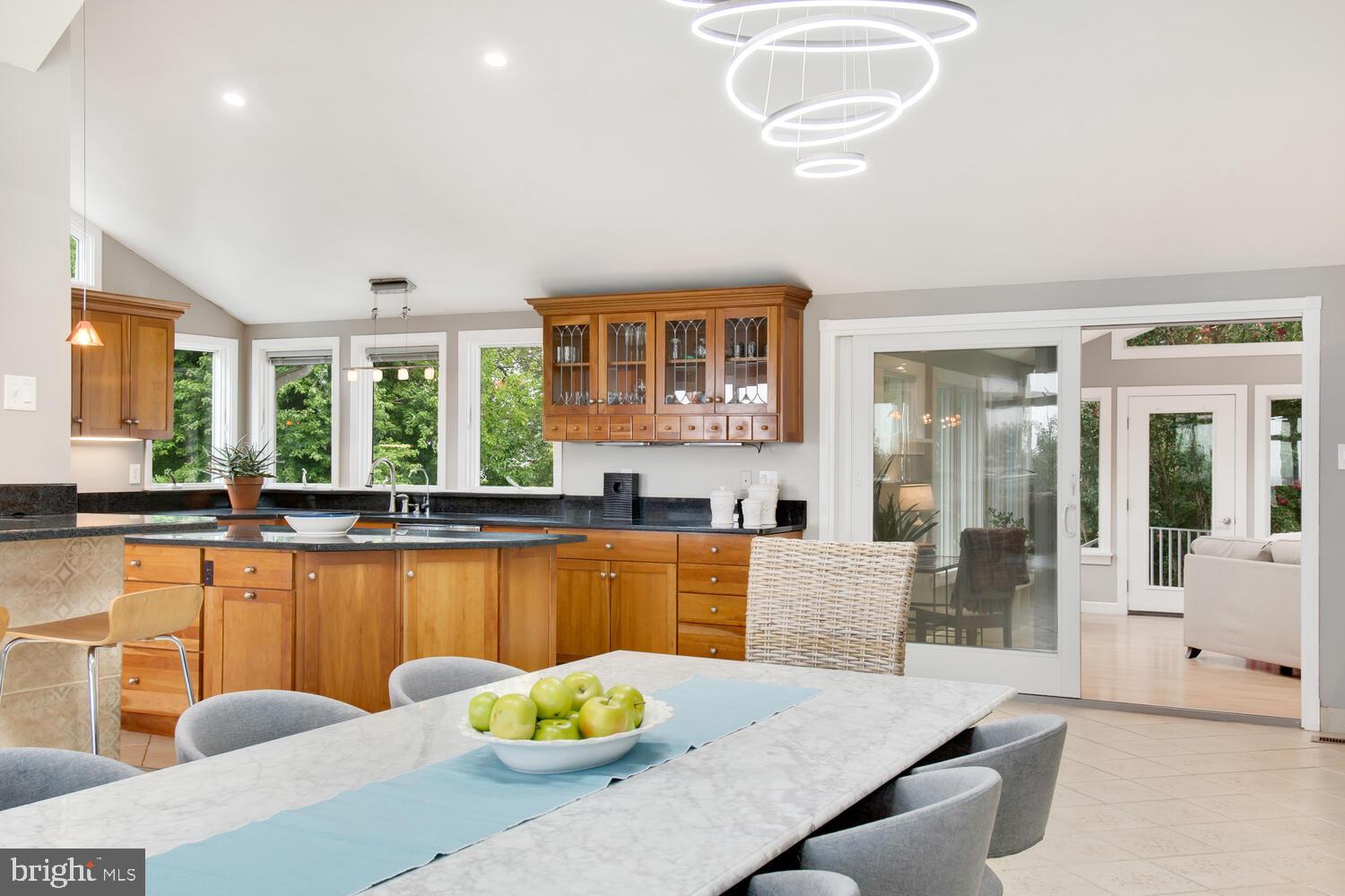 LOVE POINT - Residential