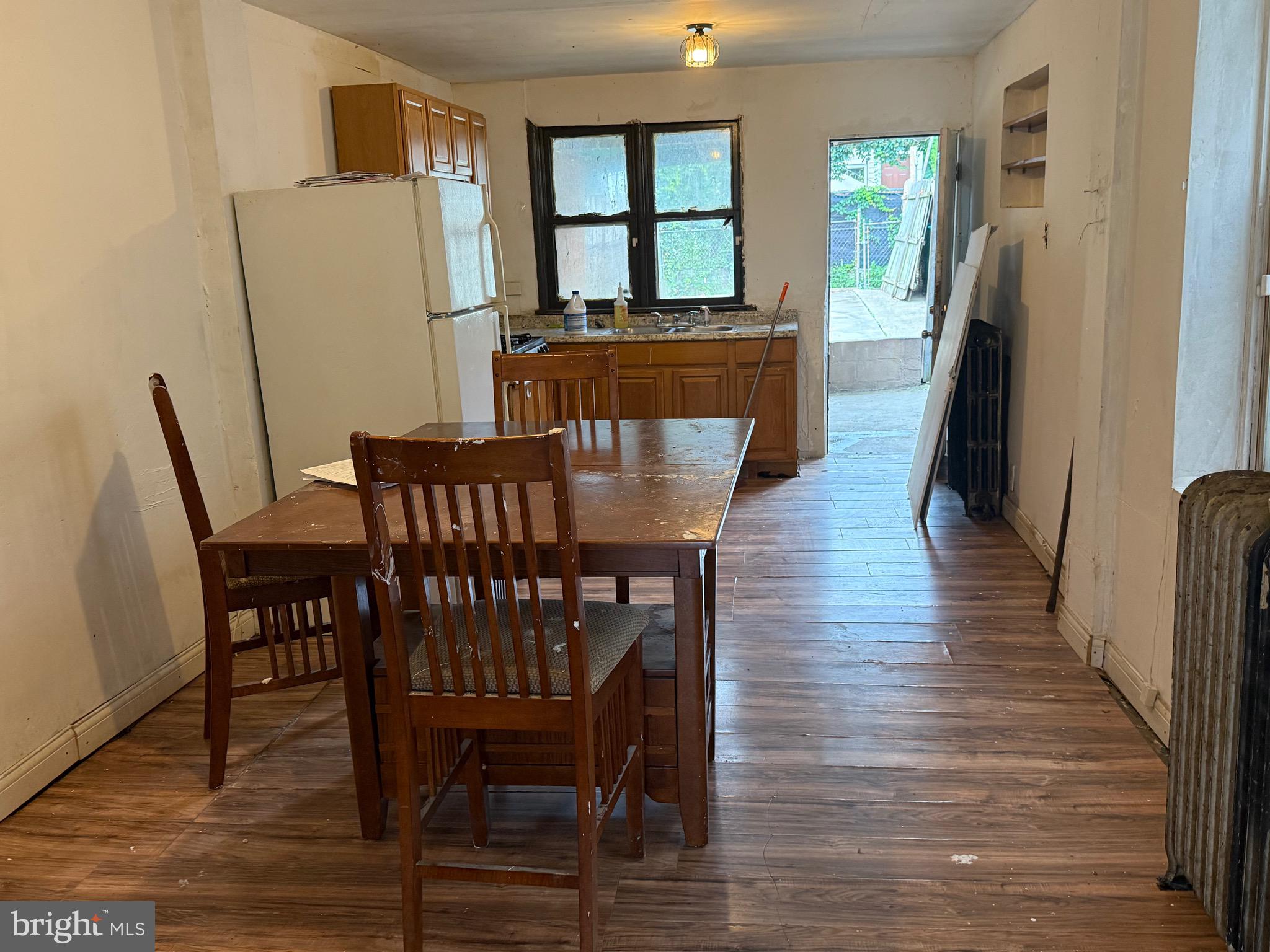 KENSINGTON - Residential