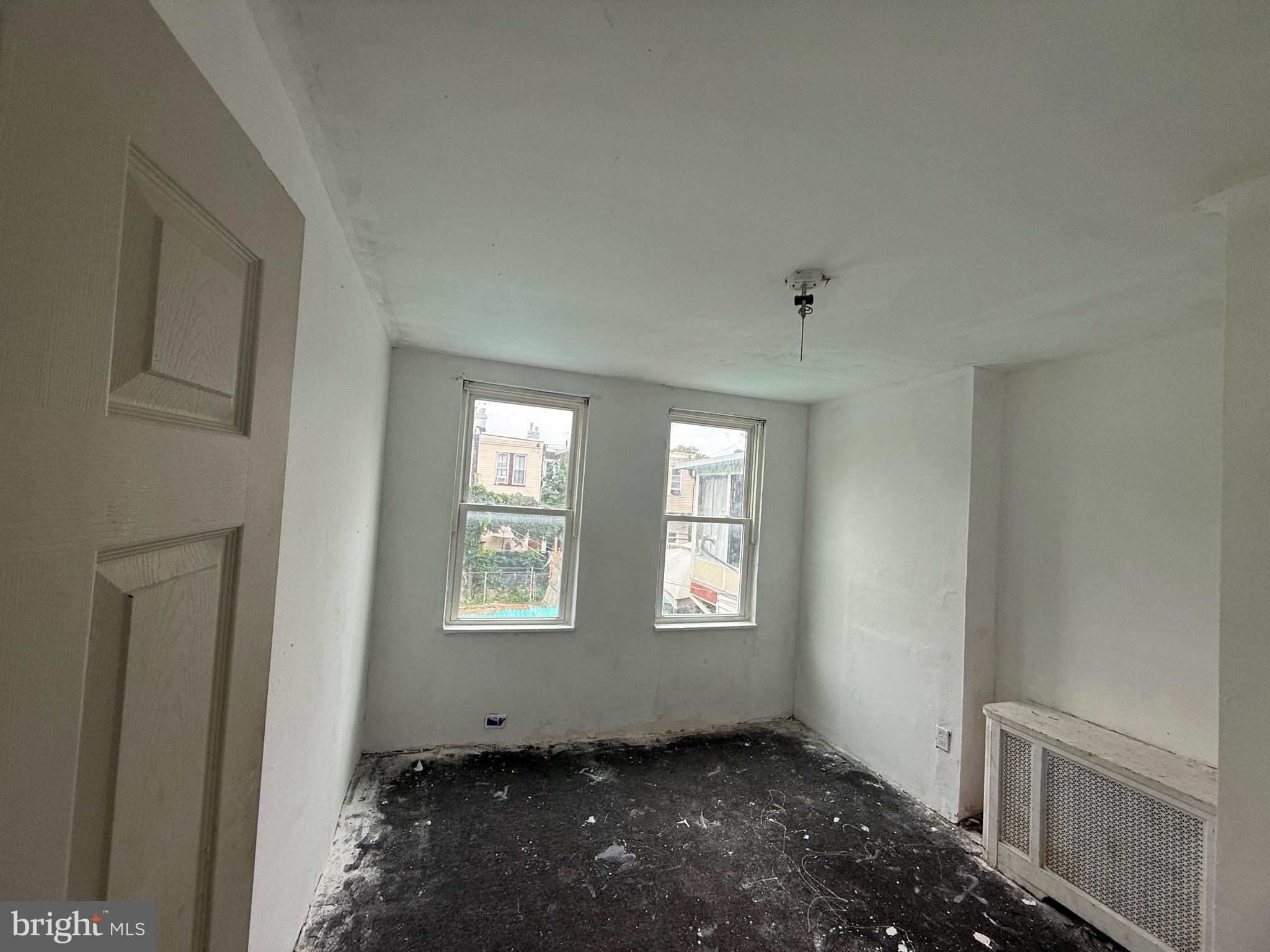 KENSINGTON - Residential