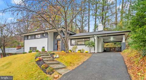 Photo of 7903 ROCTON AVE, CHEVY CHASE, MD 20815 (MLS # MDMC2075778)