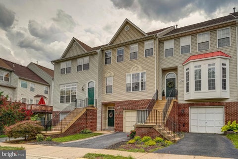 Photo of 14679 Seasons Drive, CENTREVILLE, VA 20120 (MLS # VAFX2330284)