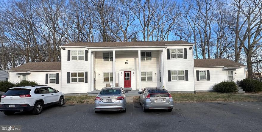 This beautifully updated 2-bedroom, 1-bathroom apartment offers the perfect blend of comfort and style. With modern, neutral tones, the apartment features fresh, inviting spaces. Enjoy your own private outdoor deck, ideal for relaxing or entertaining. Located right in the heart of Dahlgren, it is walking distance to the NSWC Naval Base and a brisk 5 minute drive to the 301 bridge into Maryland.