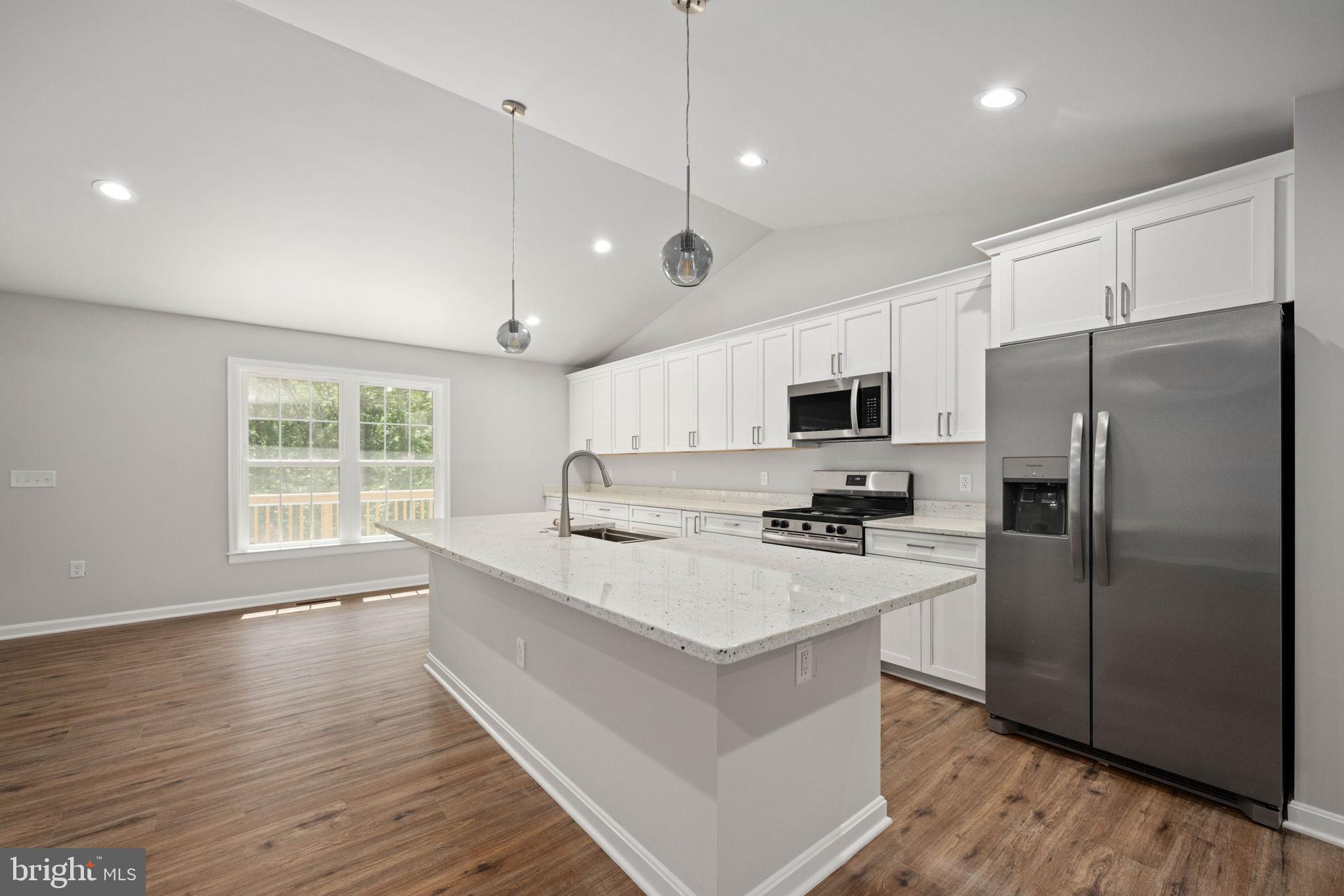 KELLYS LANDING - Residential