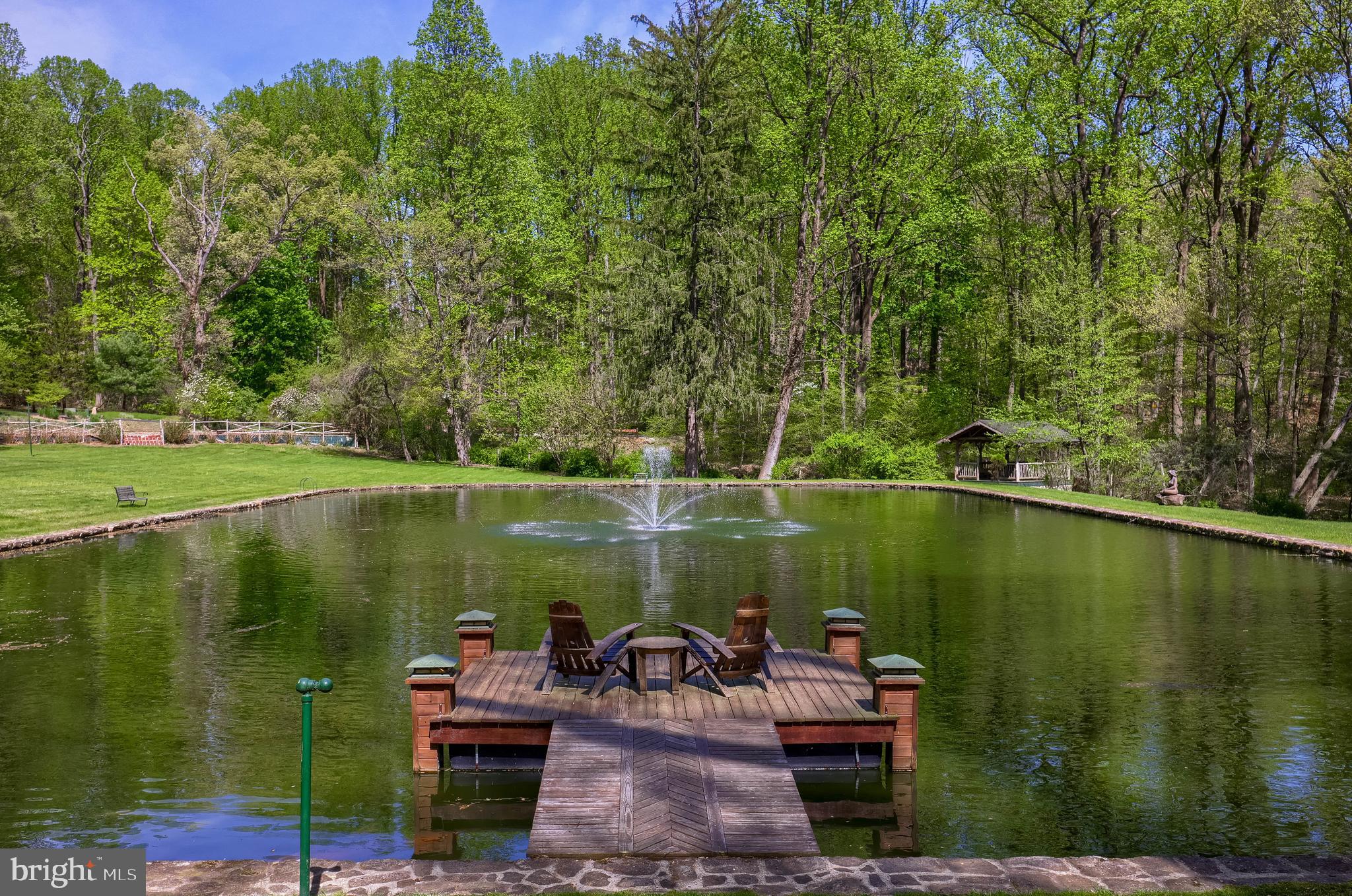 1 STONE POND LANE