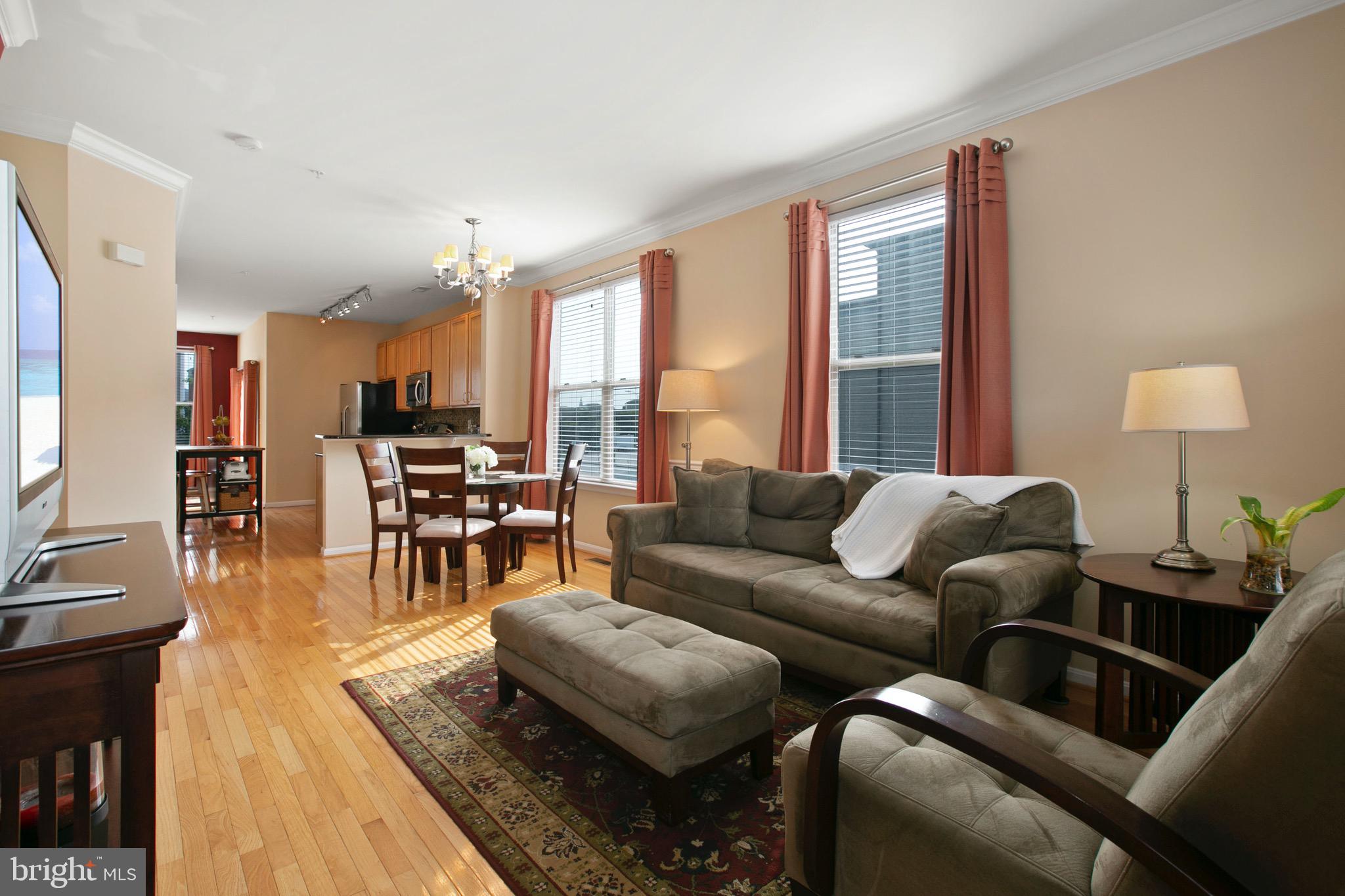 ALBEMARLE SQUARE - Residential