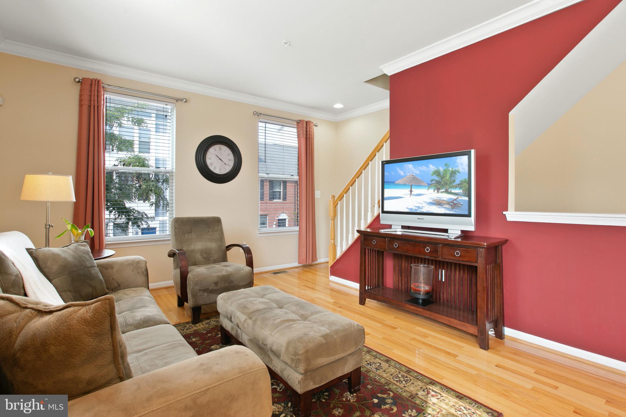 ALBEMARLE SQUARE - Residential