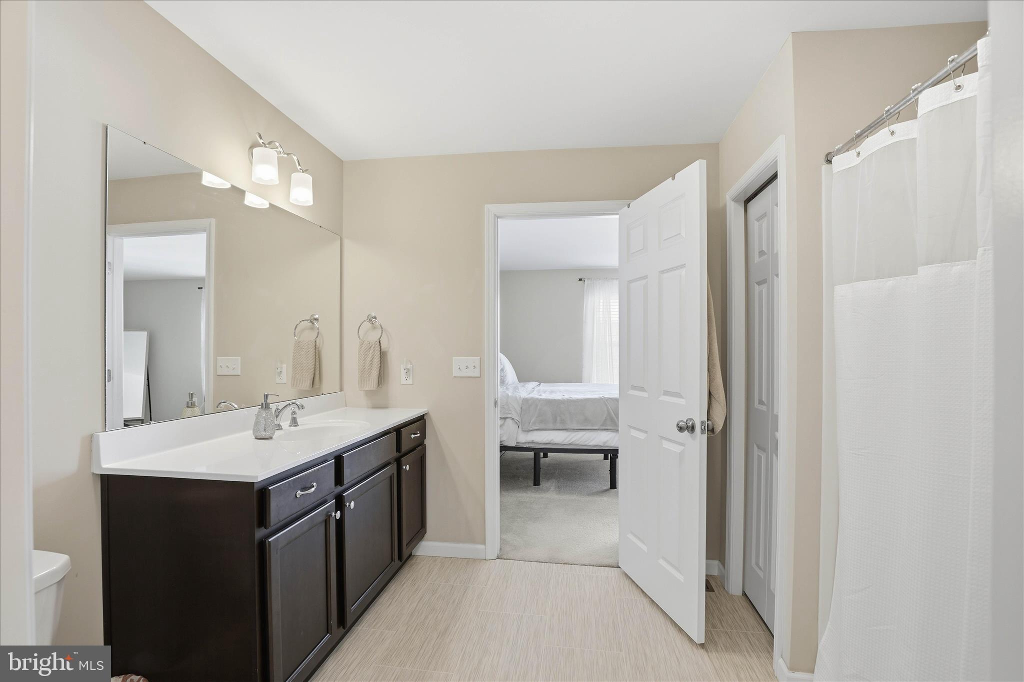 CHAMBERS POINTE - Residential