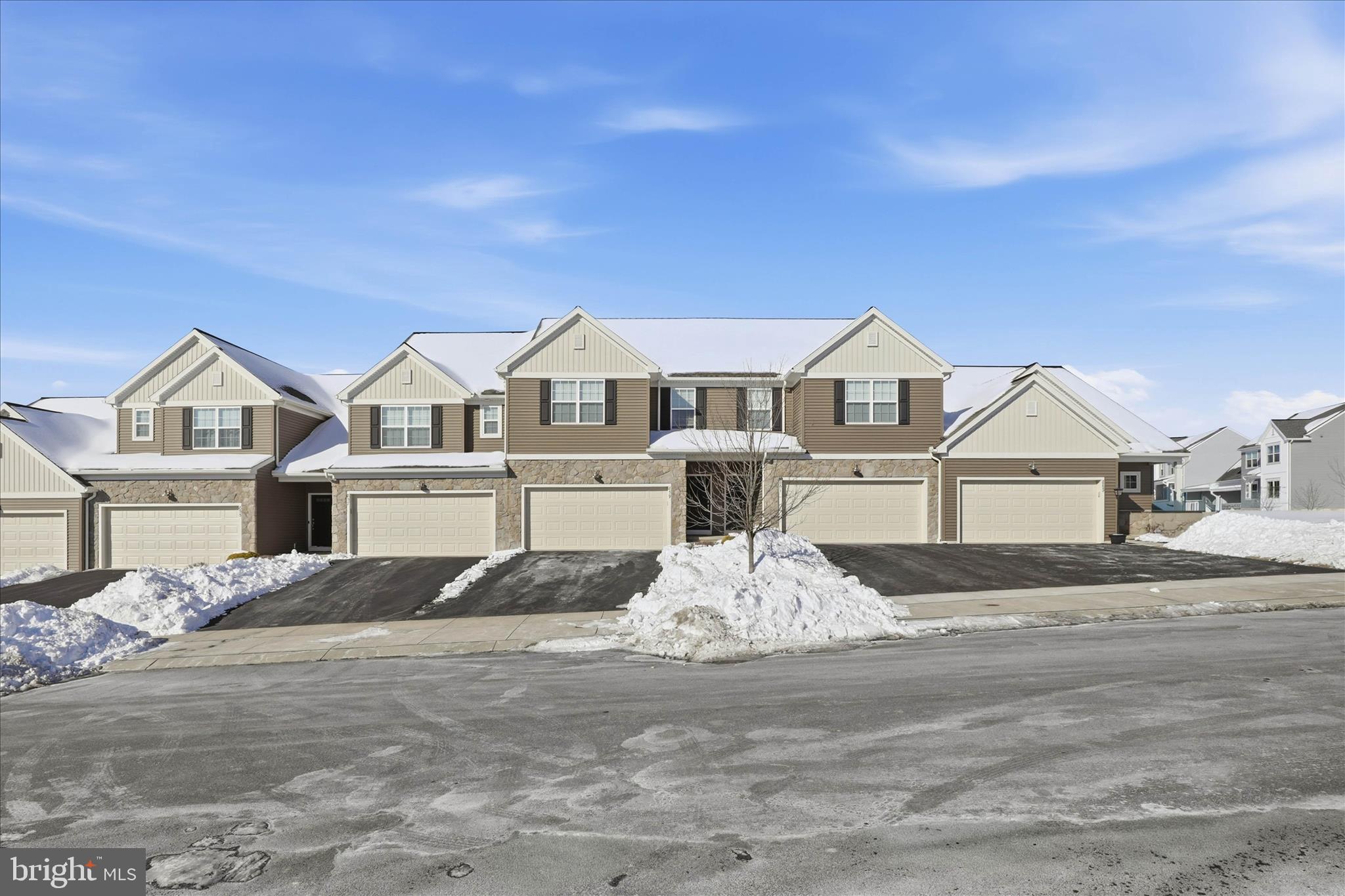 CHAMBERS POINTE - Residential