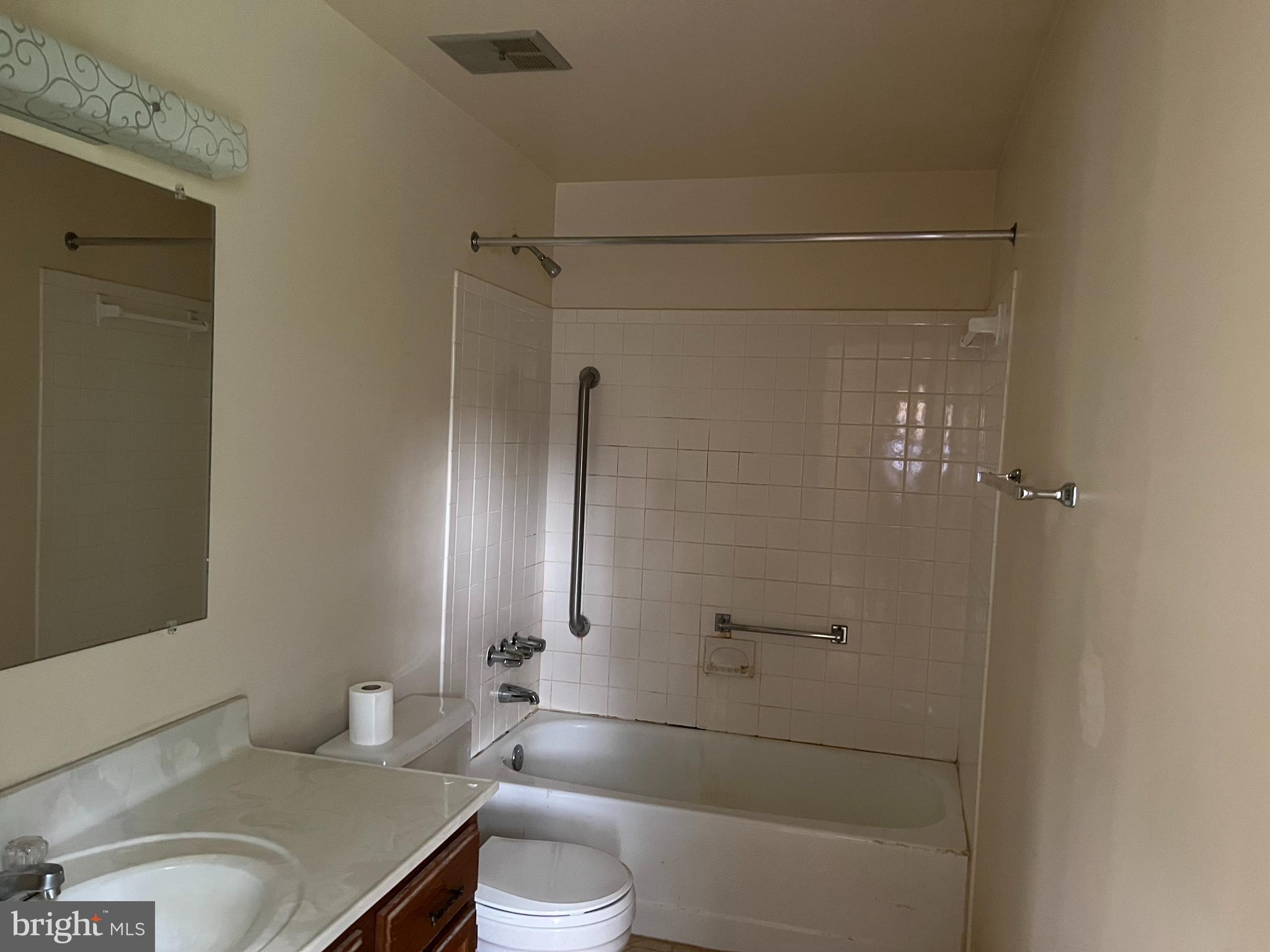 OAKMONT MANOR - Residential