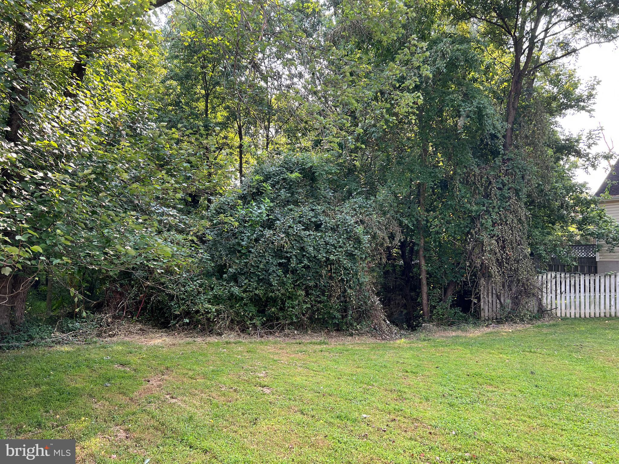 OAKMONT MANOR - Residential