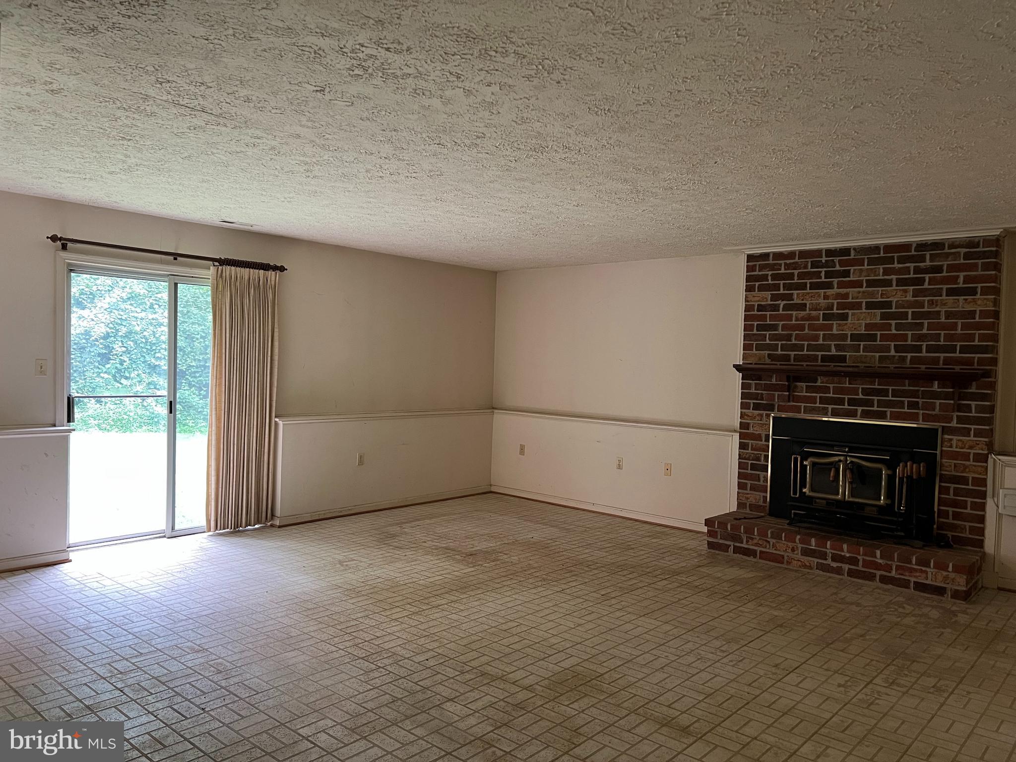 OAKMONT MANOR - Residential