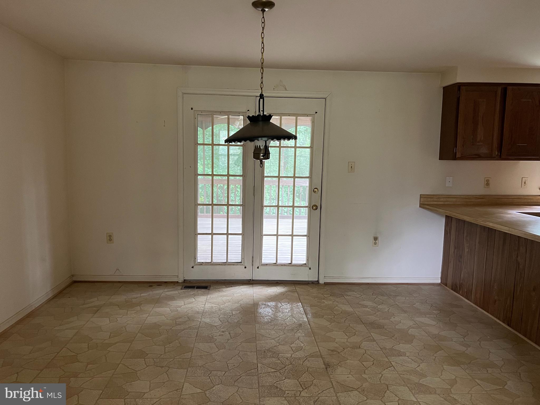 OAKMONT MANOR - Residential