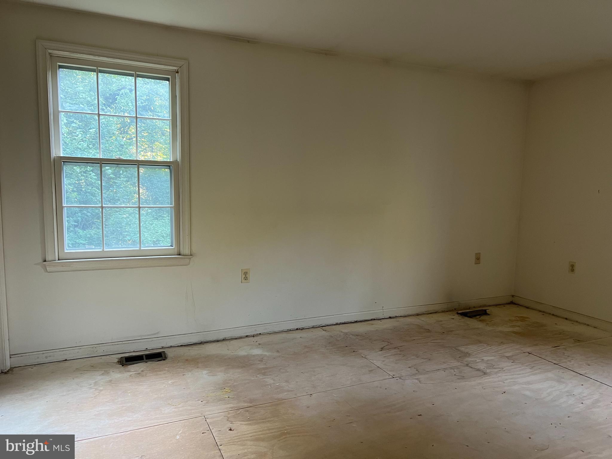 OAKMONT MANOR - Residential