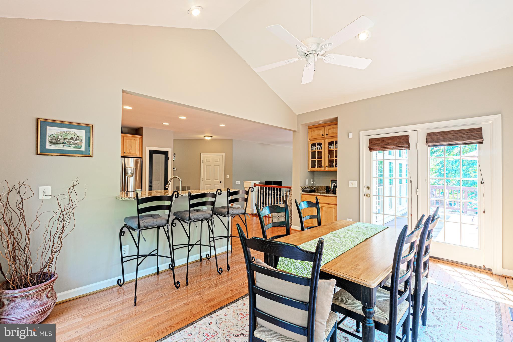 SOUTH BANK - Residential Lease