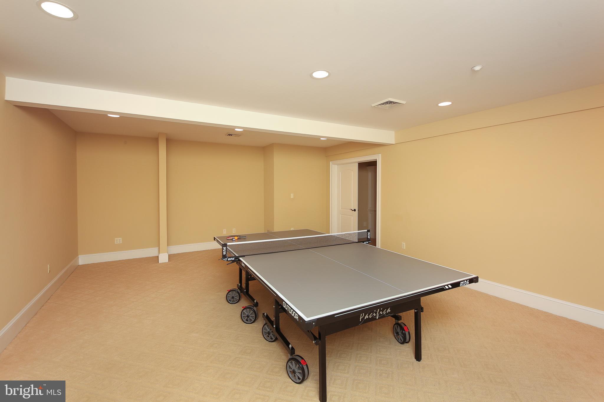 STONEYMEAD - Residential