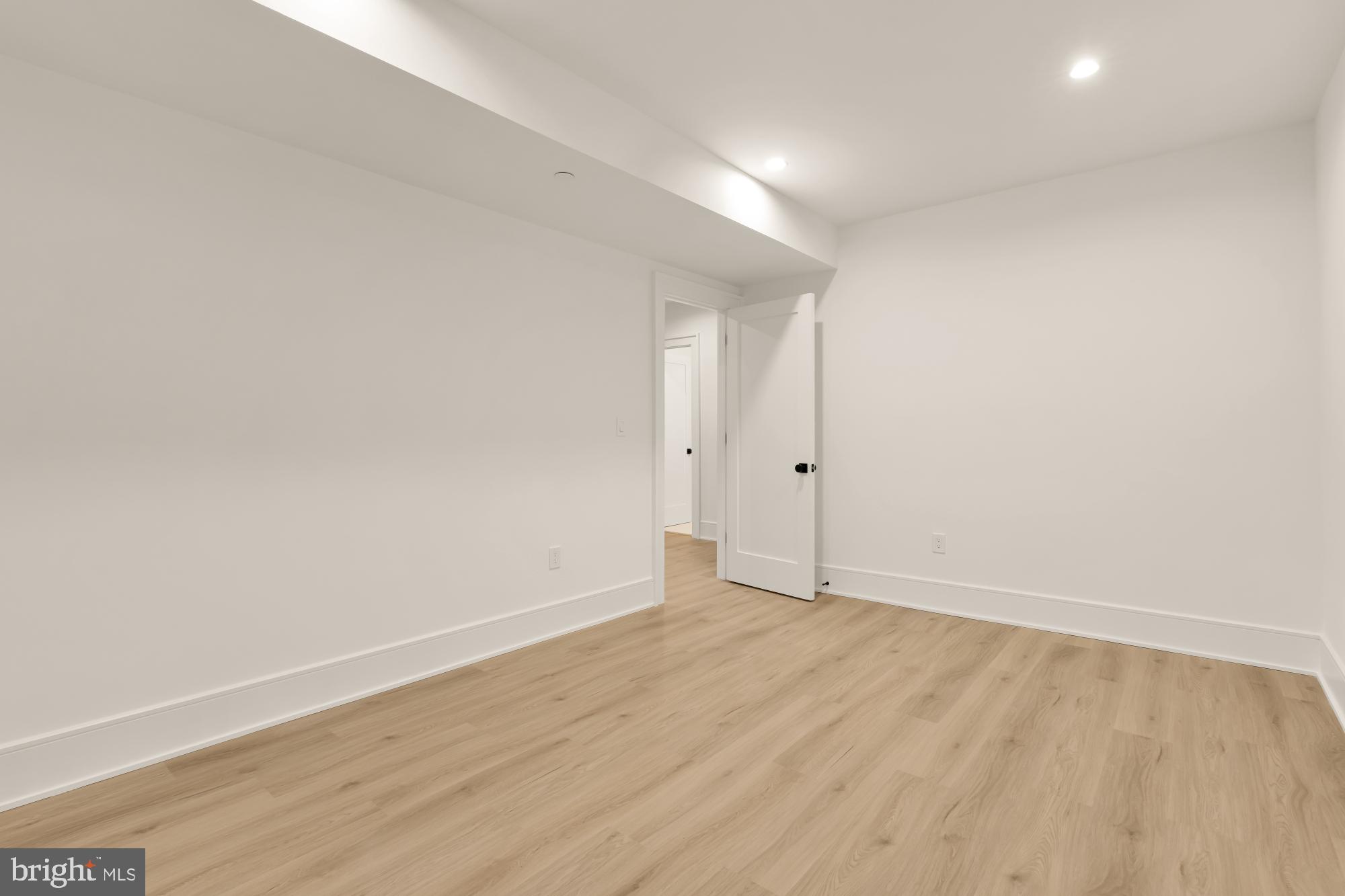 BURNING TREE ESTATES - Residential