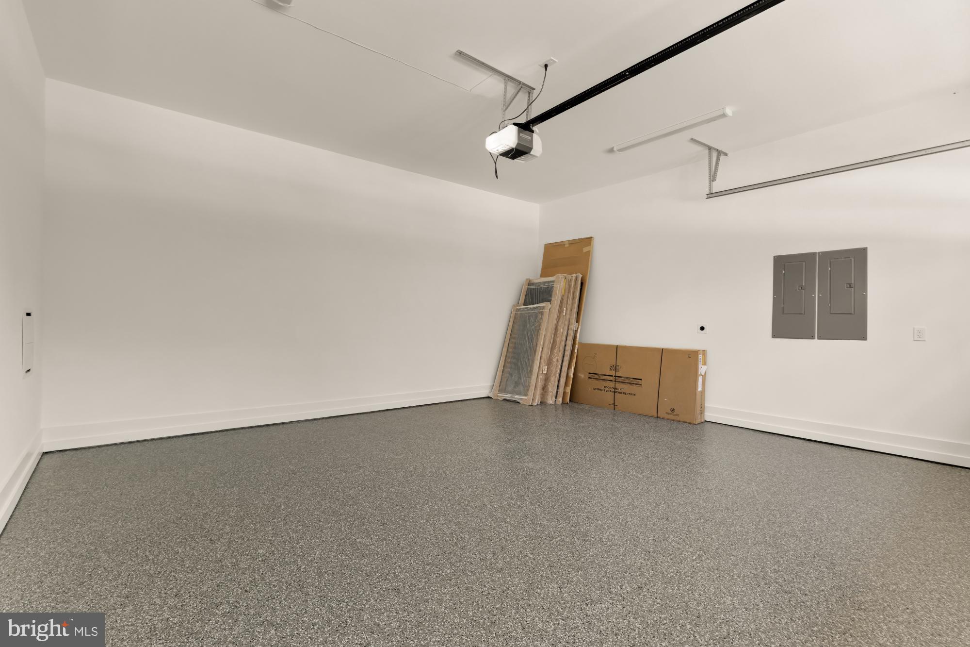 BURNING TREE ESTATES - Residential