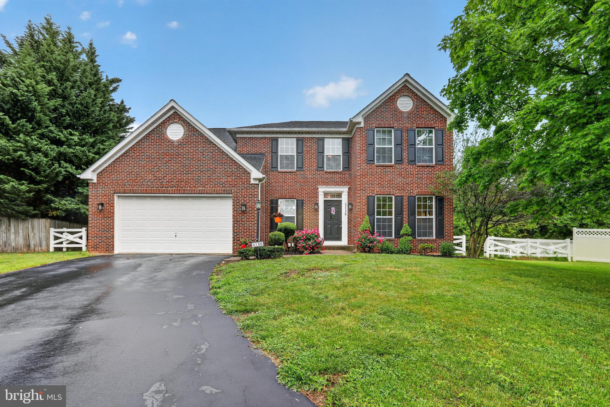 WELLINGTON TRACE - Residential