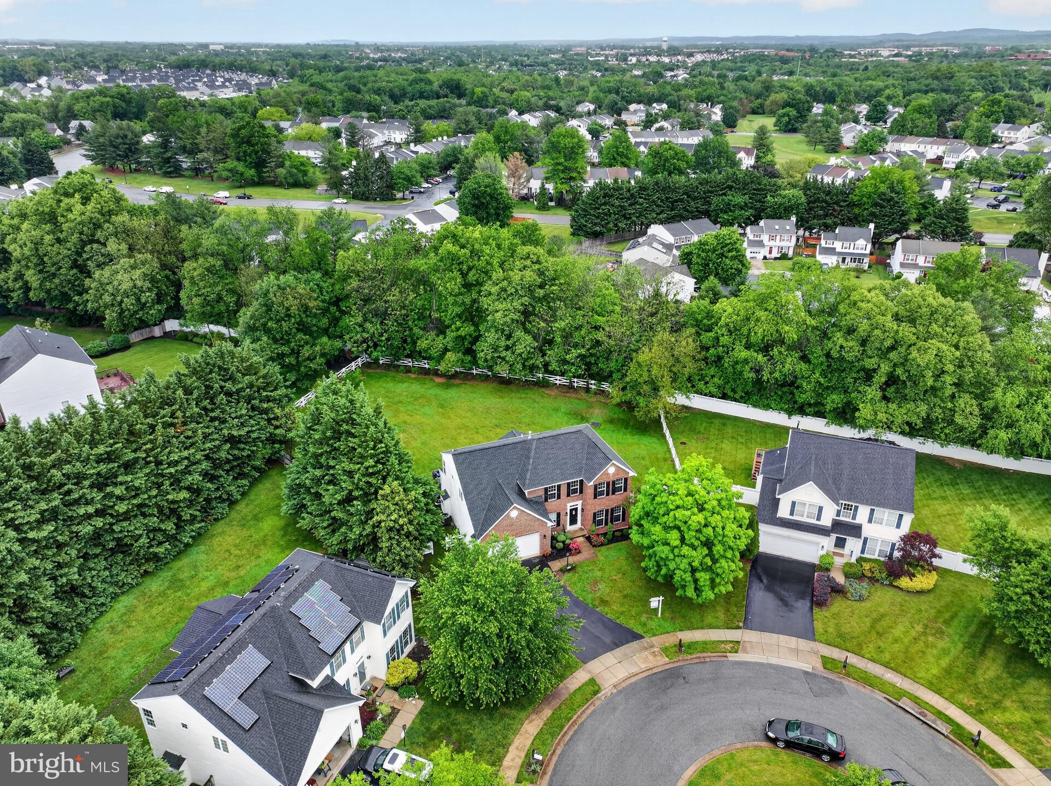 WELLINGTON TRACE - Residential