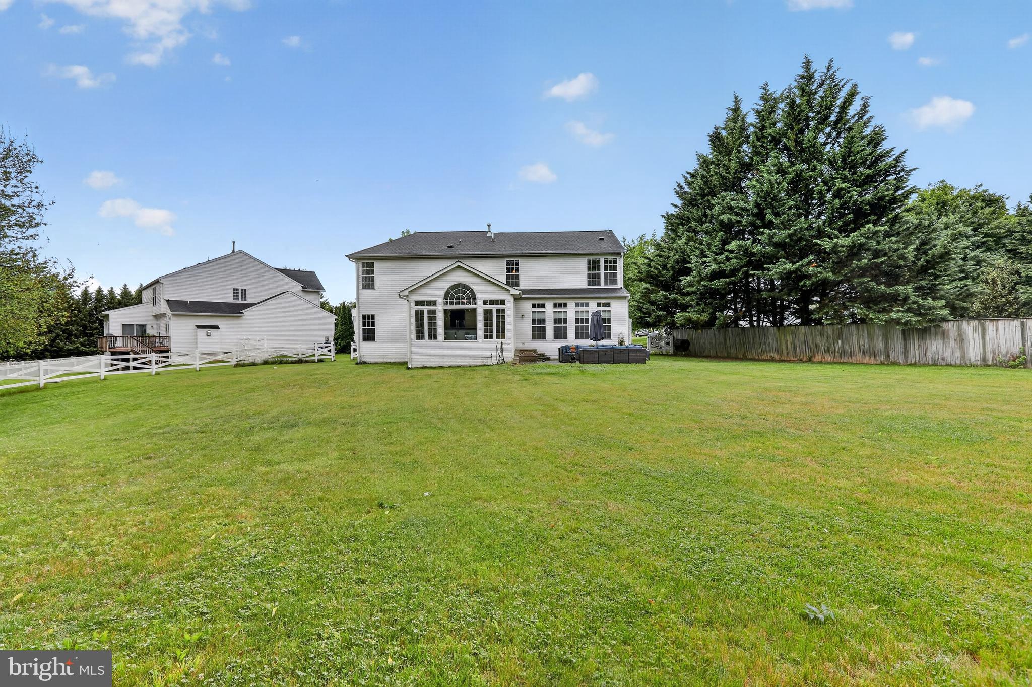 WELLINGTON TRACE - Residential