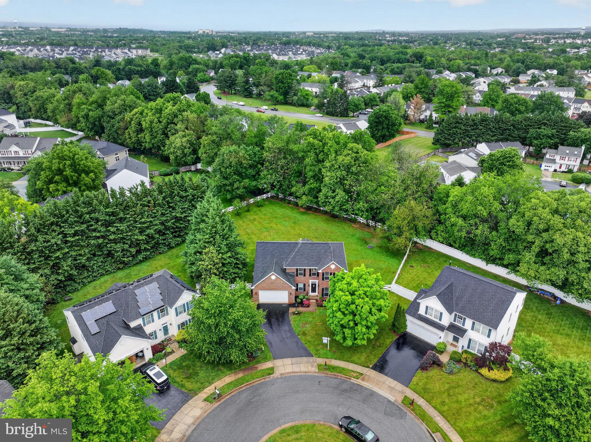 WELLINGTON TRACE - Residential