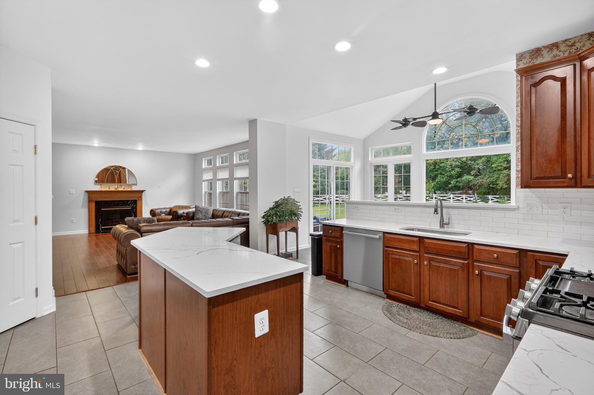 WELLINGTON TRACE - Residential