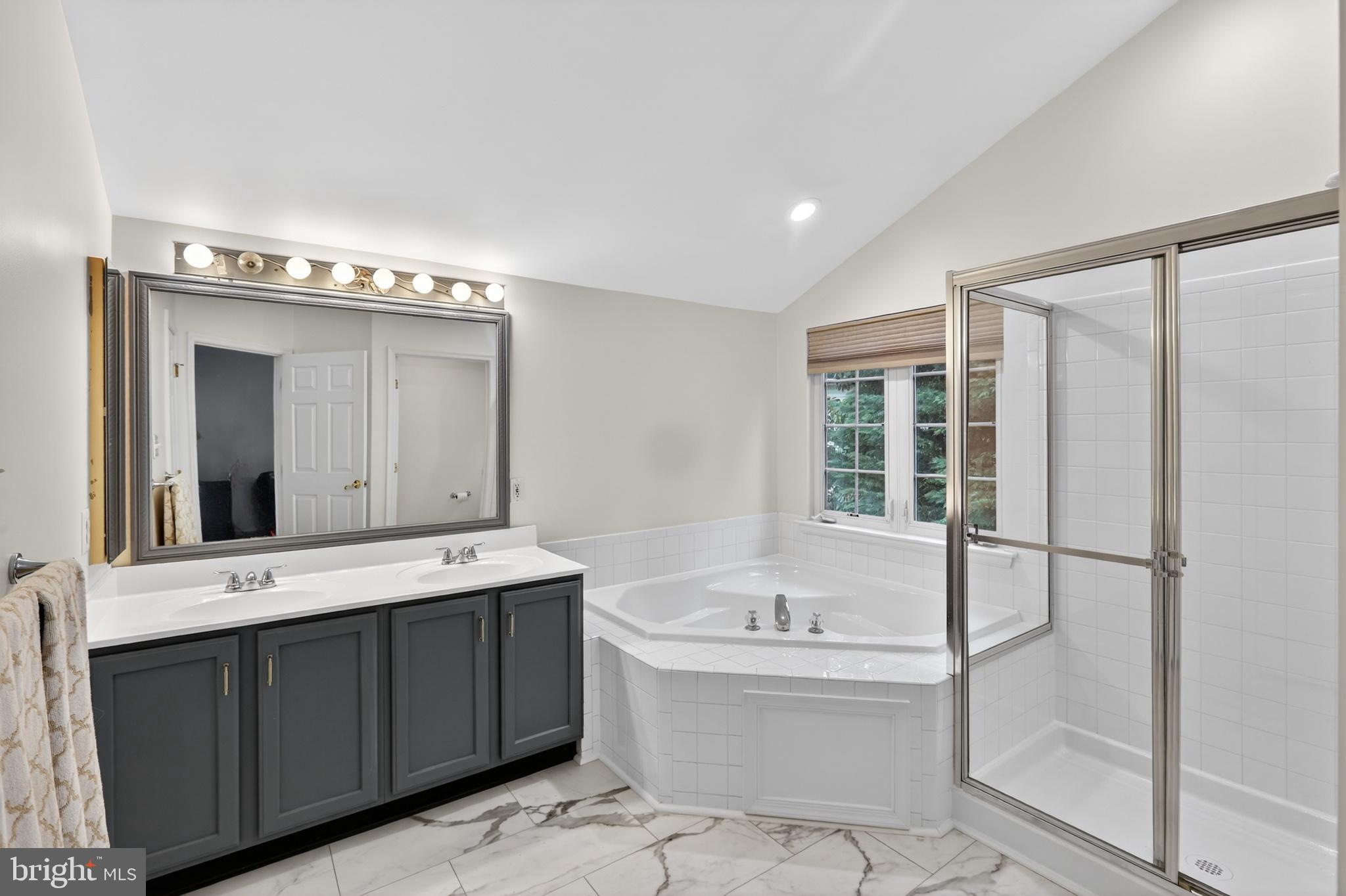 WELLINGTON TRACE - Residential