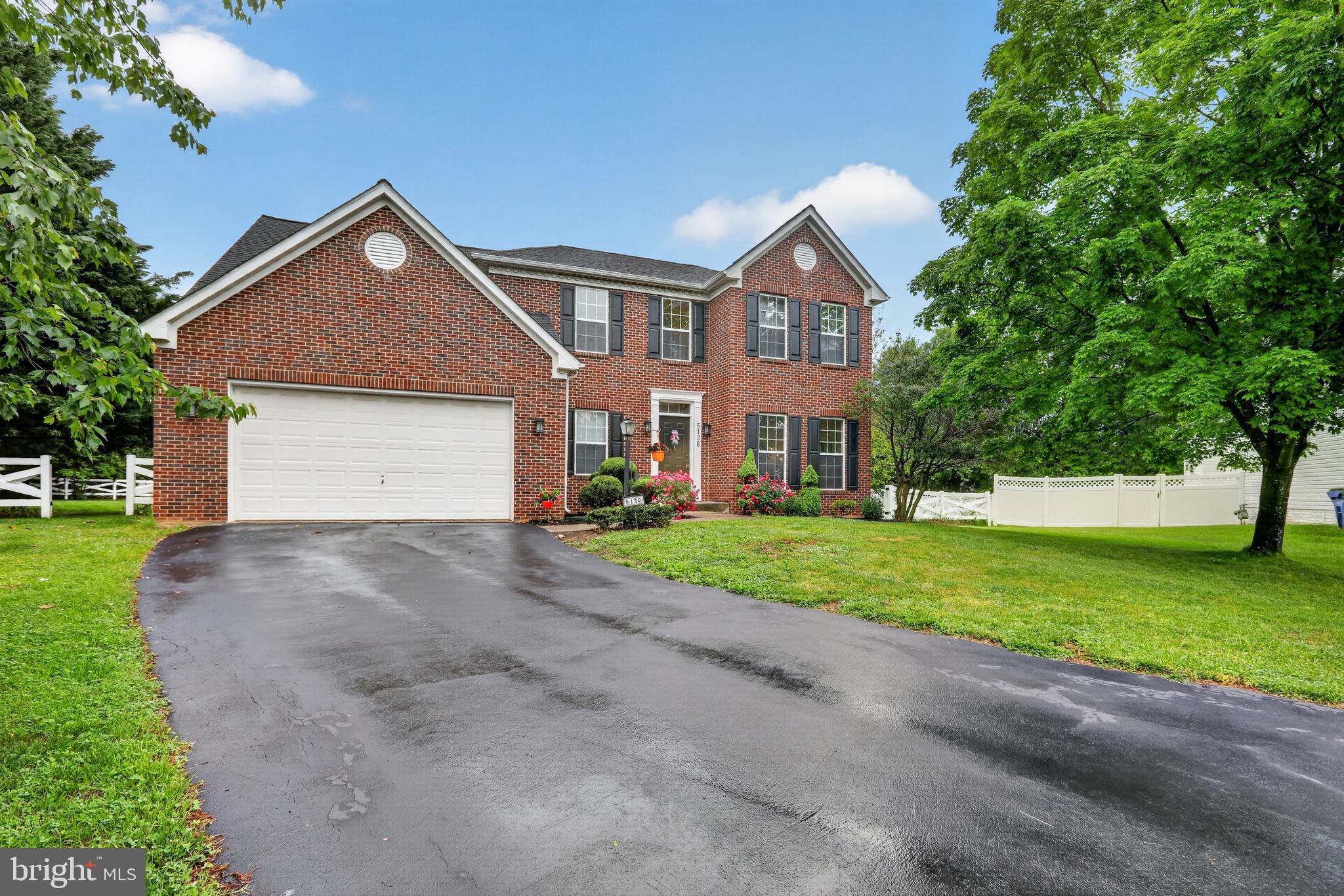 WELLINGTON TRACE - Residential