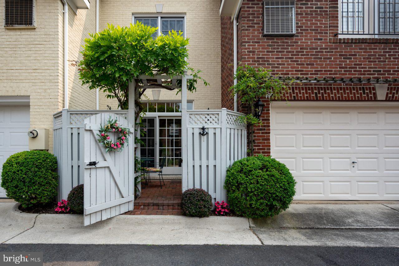 OLD TOWN VILLAGE - Residential