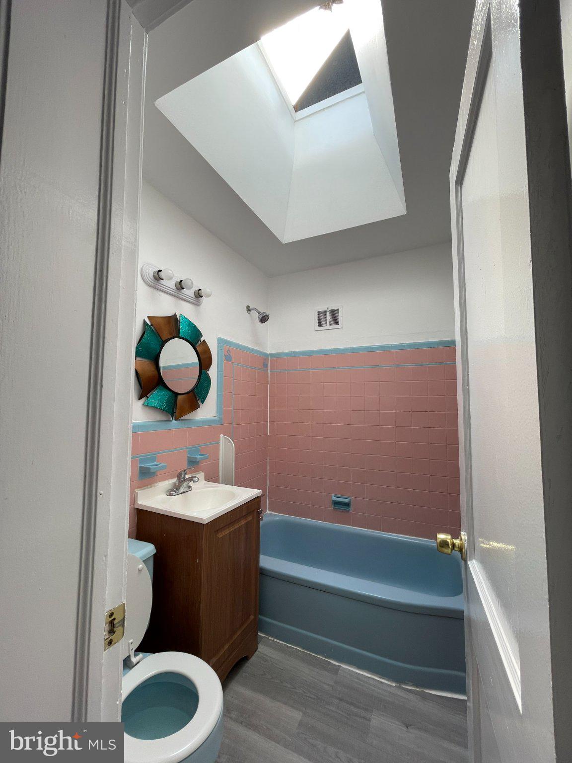 PHILADELPHIA (NORTHEAST) - Residential